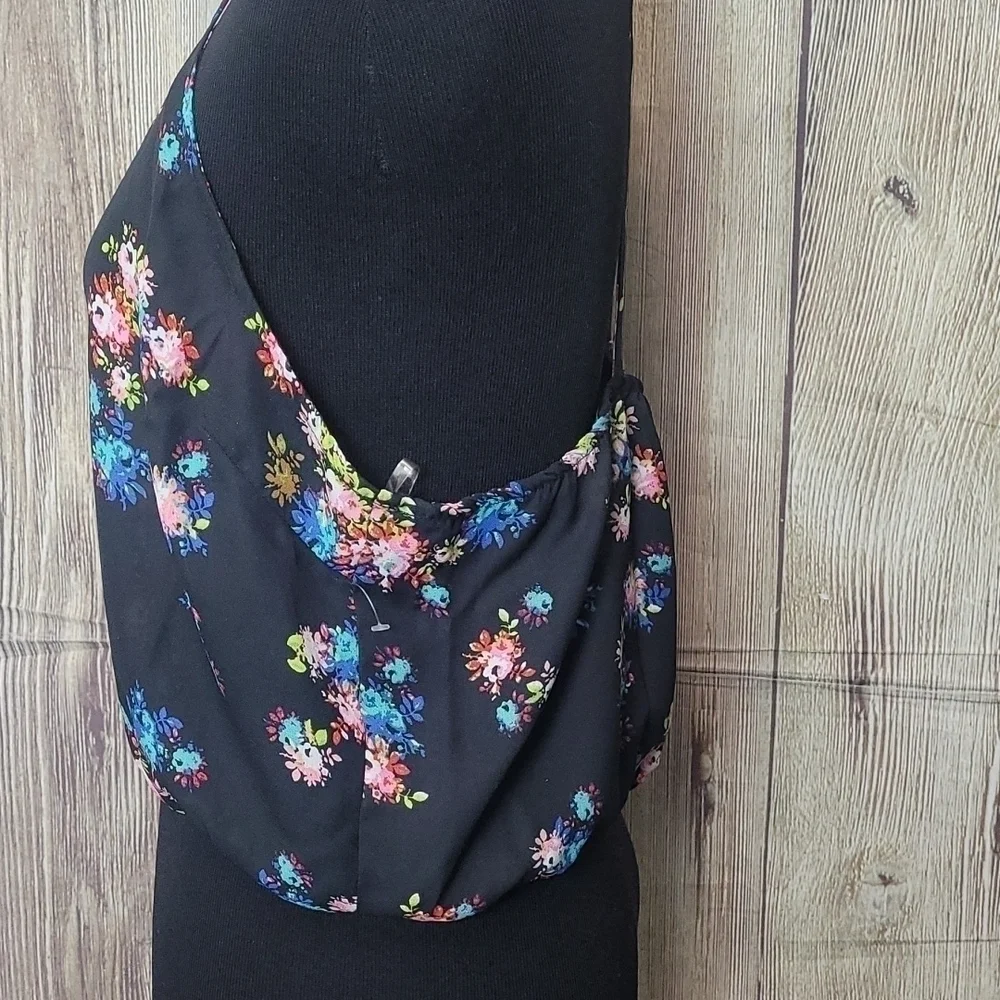 Womens Floral Crop Top Charlotte Russe Sz L Black - Picture 4 of 6